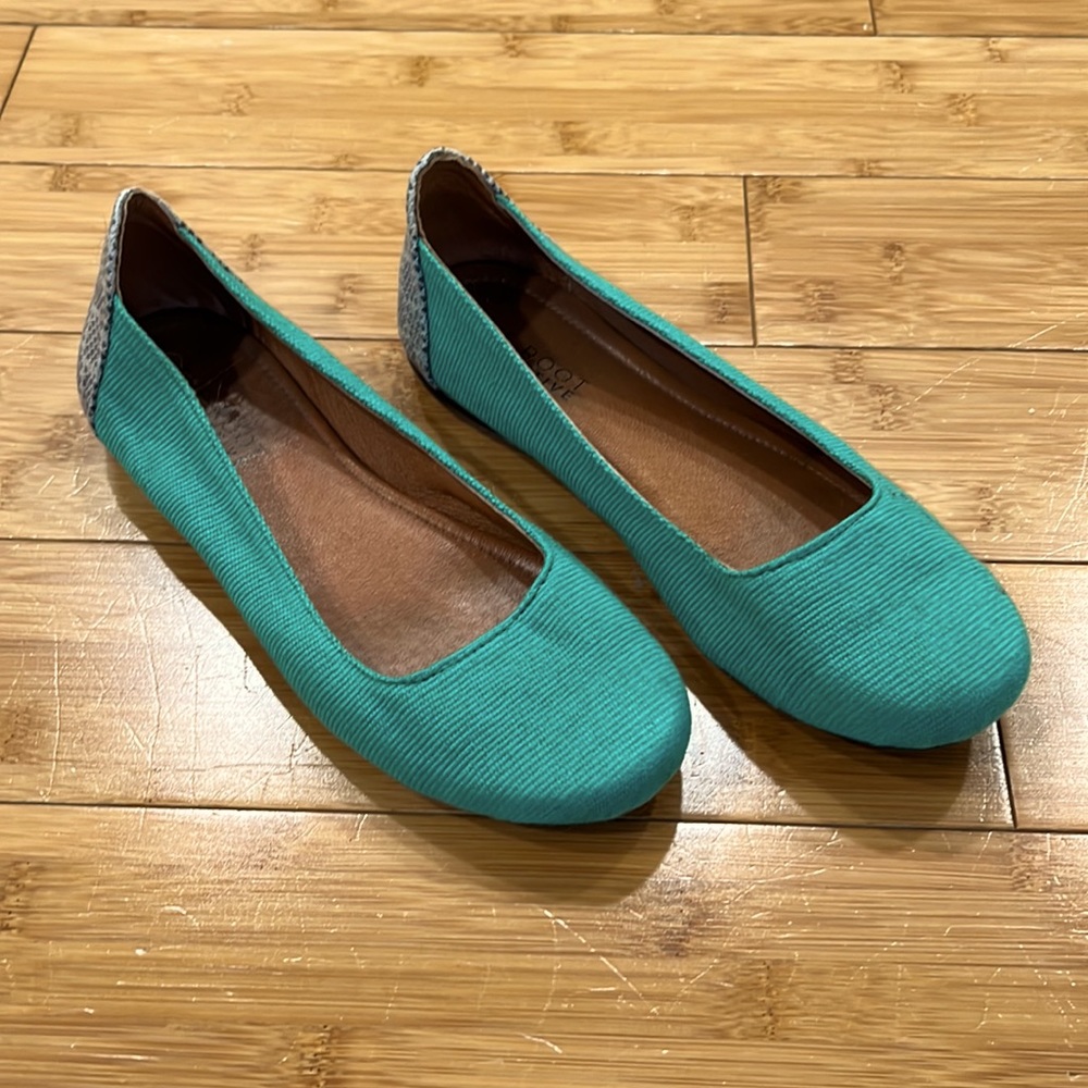 The Root Collective Gaby Sz 6 flats